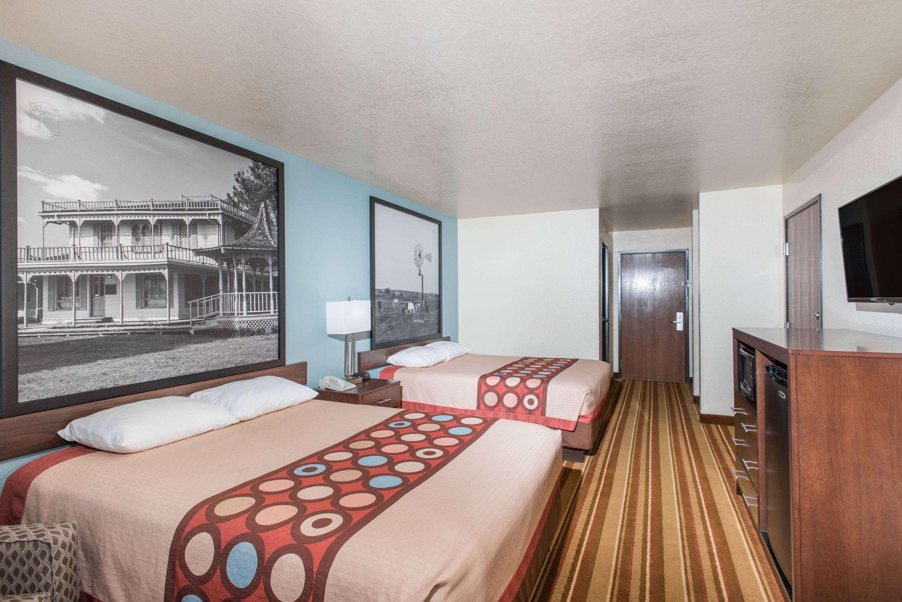 ซูเปอร์ 8 บาย วินด์แฮม แคลร์มอร์ โอคลาโฮมา Motel Claremore ภายนอก รูปภาพ