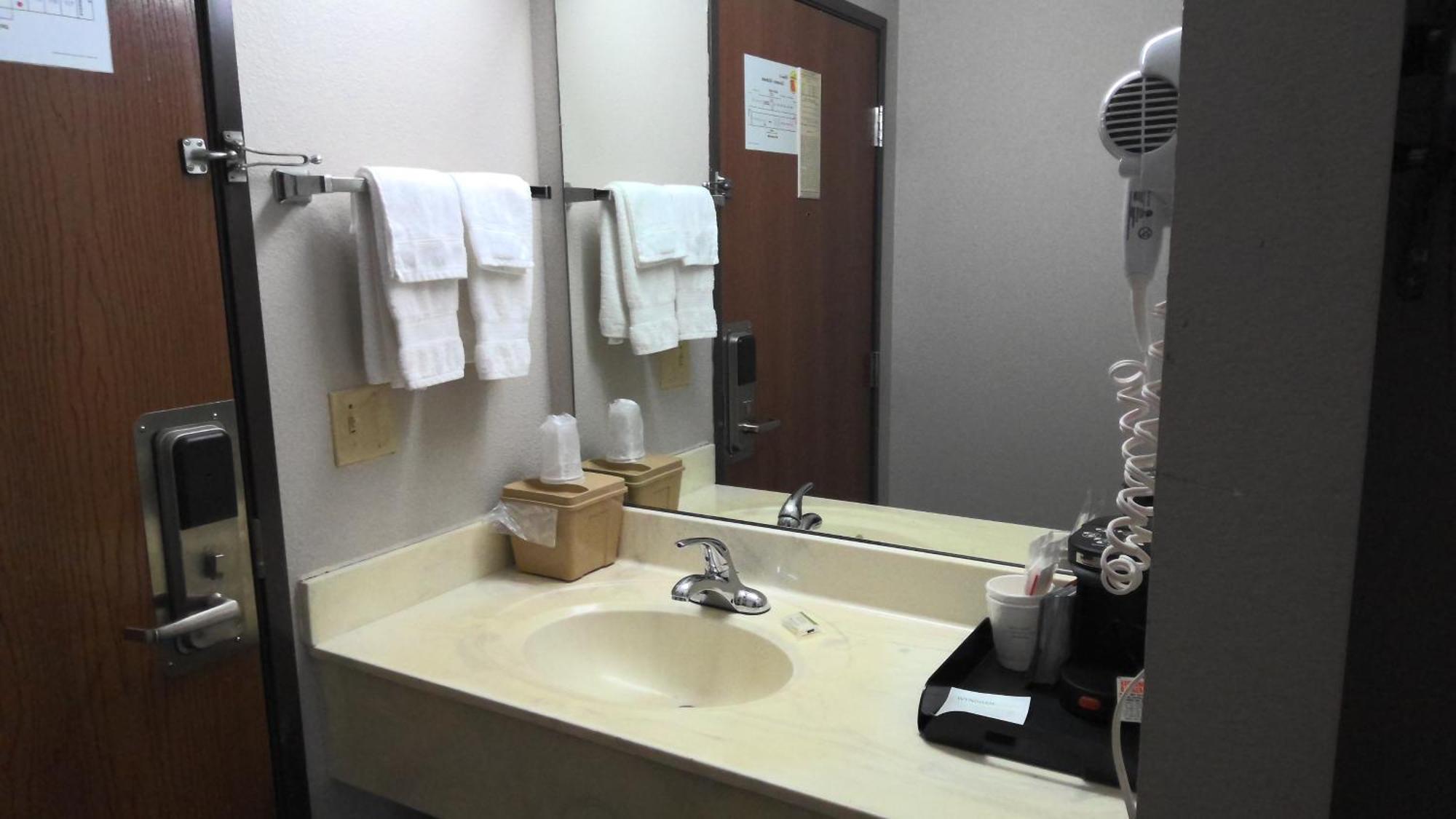 ซูเปอร์ 8 บาย วินด์แฮม แคลร์มอร์ โอคลาโฮมา Motel Claremore ภายนอก รูปภาพ