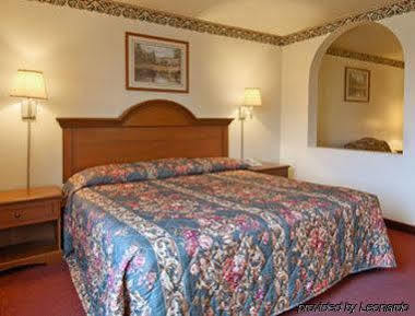 ซูเปอร์ 8 บาย วินด์แฮม แคลร์มอร์ โอคลาโฮมา Motel Claremore ภายนอก รูปภาพ