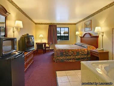 ซูเปอร์ 8 บาย วินด์แฮม แคลร์มอร์ โอคลาโฮมา Motel Claremore ภายนอก รูปภาพ